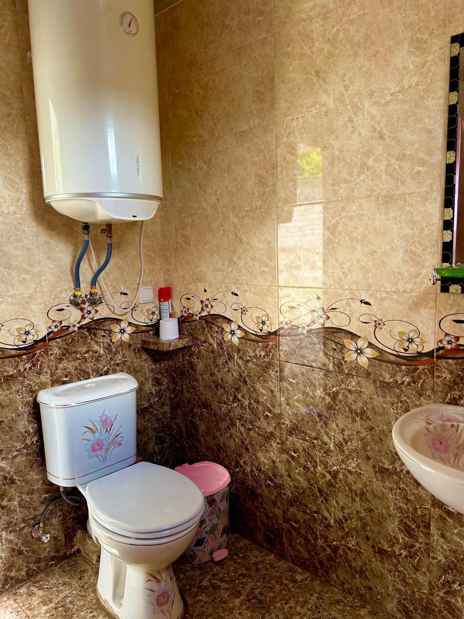Vaso'S Guesthouse Katskhi Ngoại thất bức ảnh